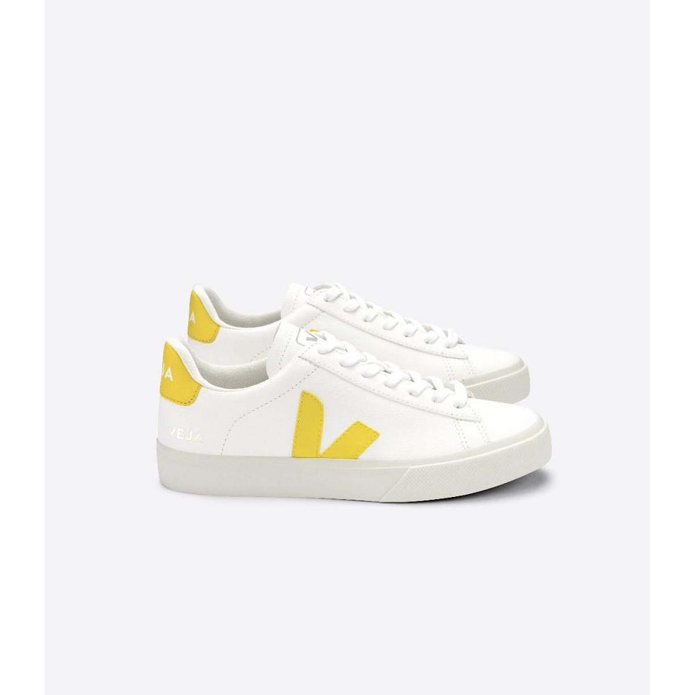 Veja CAMPO CHROMEFREE Men\'s Low Tops Sneakers White/Yellow | CA 298QMA